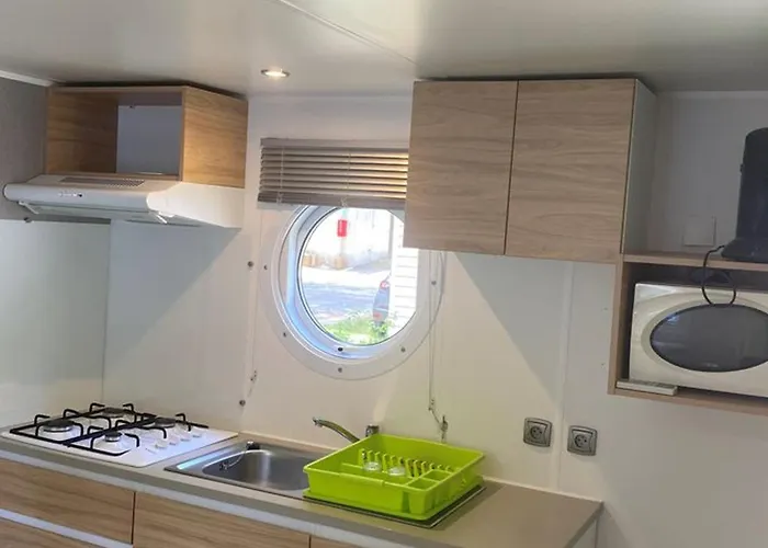 Kemp Mobil Cosy Avec Terrasse A Mialet, 4 Personnes - Api-1-52-680